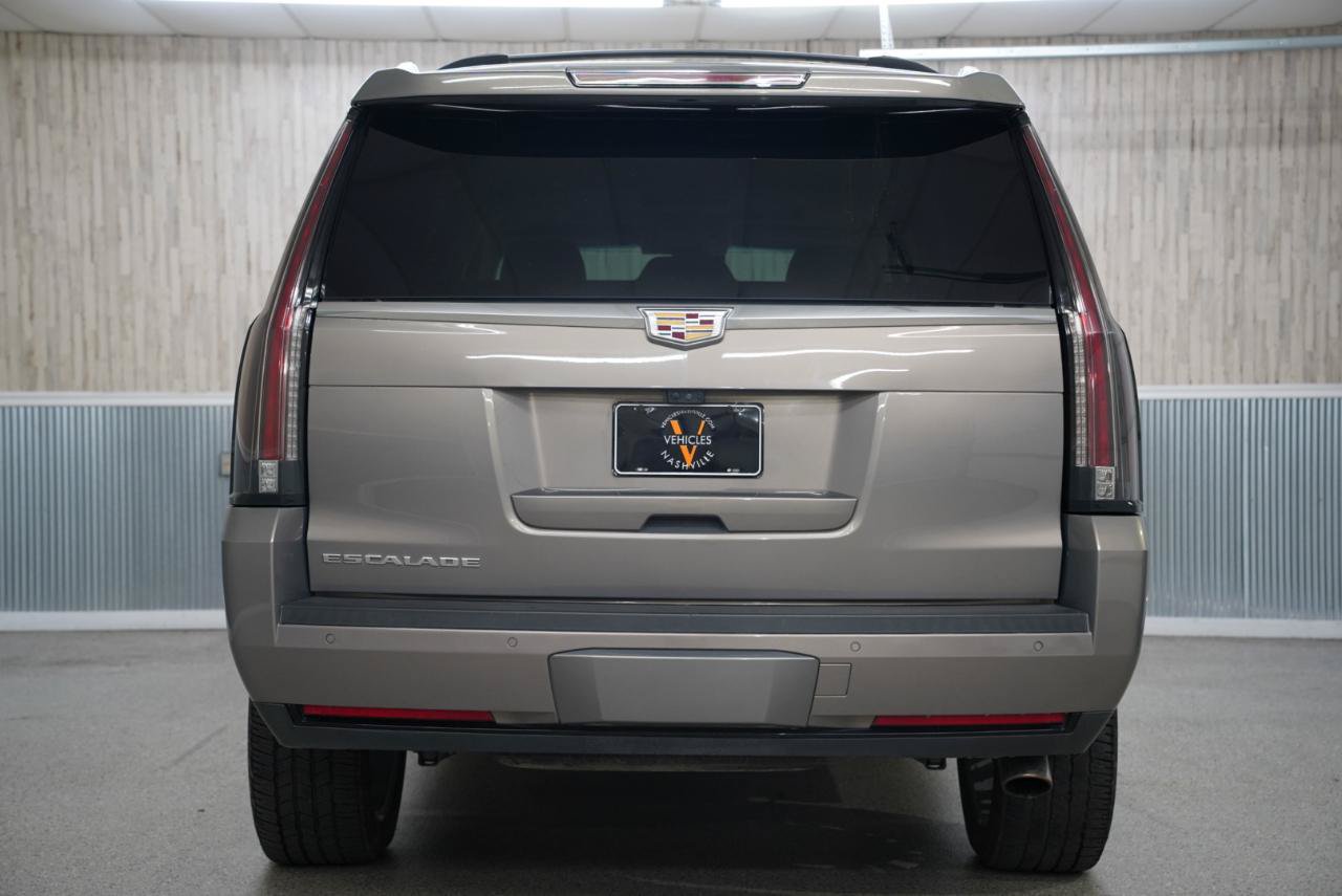 Used 2019 Cadillac Escalade Premium Luxury w/ LPO, Radiant Package AWD/4WD image 9