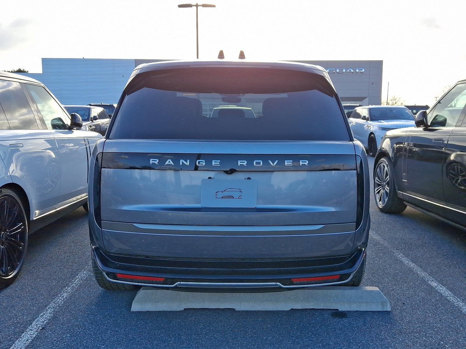 New 2025 Land Rover Range Rover SE image 20