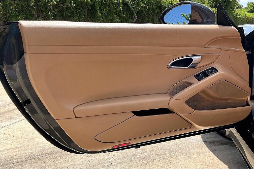 Used 2017 Porsche 718 Boxster RWD image 24
