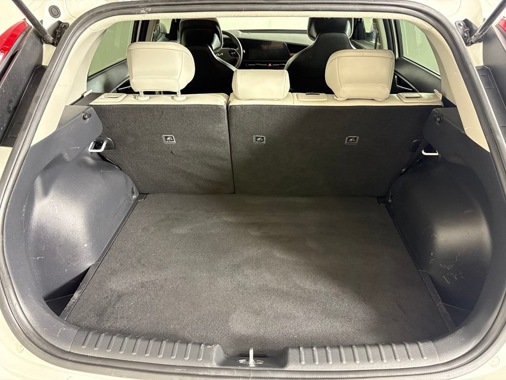 Used 2024 Kia Niro EX FWD image 17