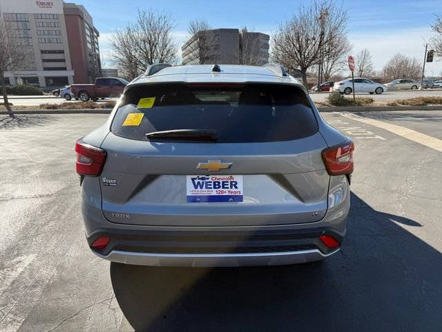 Used 2025 Chevrolet Trax LT w/ Driver Confidence Package image 6