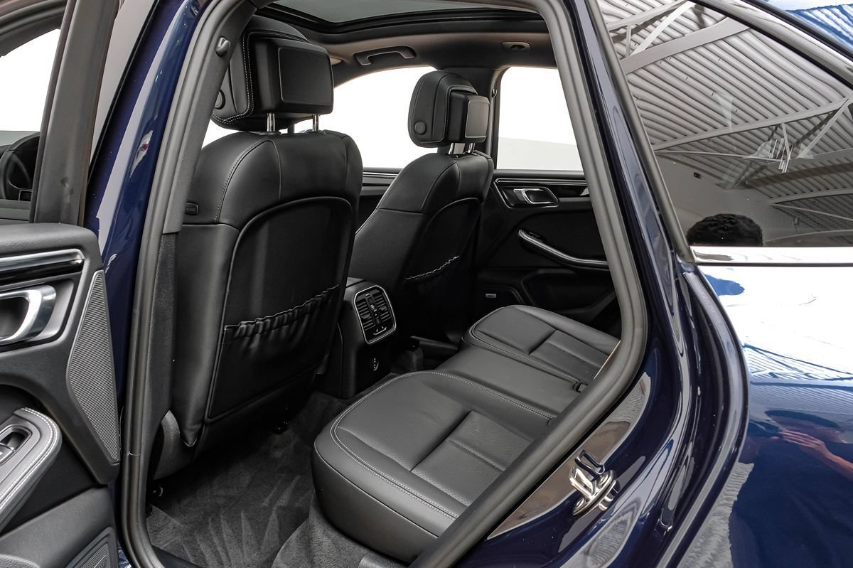 Used 2022 Porsche Macan S AWD/4WD image 36