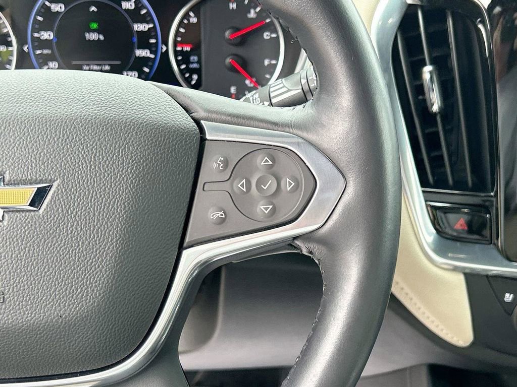 Used 2022 Chevrolet Traverse Premier image 33
