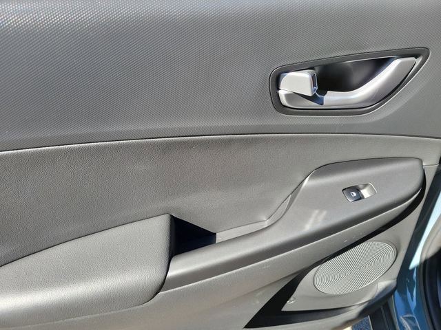 Used 2022 Hyundai Kona Limited image 13