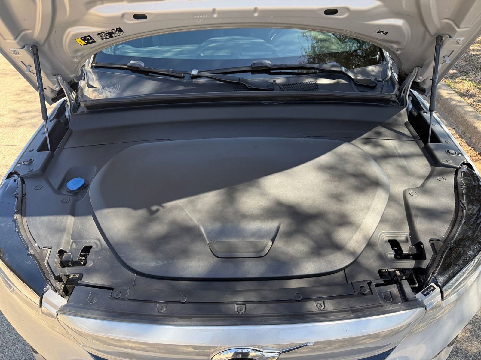 Used 2023 Volvo XC40 Recharge Plus image 39