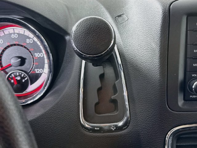 Used 2018 Dodge Grand Caravan SE w/ UConnect Hands-Free Group FWD image 19