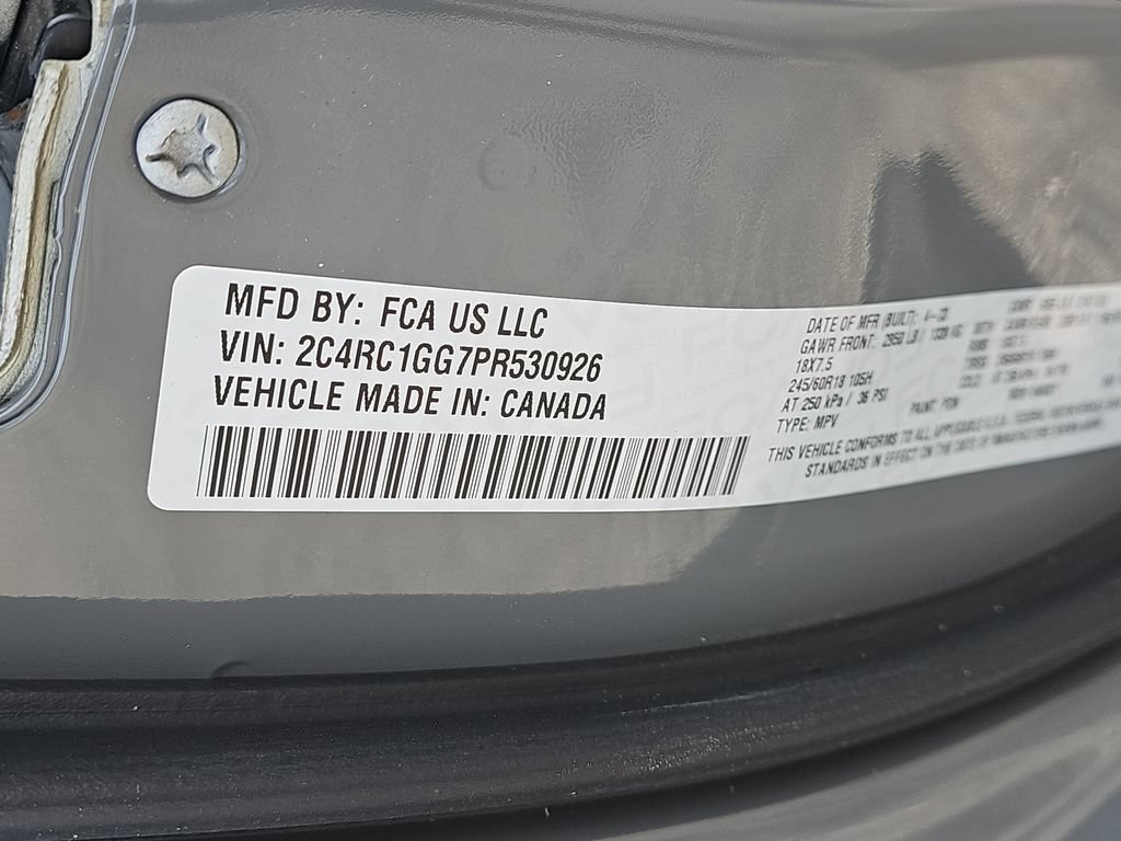 Used 2023 Chrysler Pacifica Limited FWD image 44