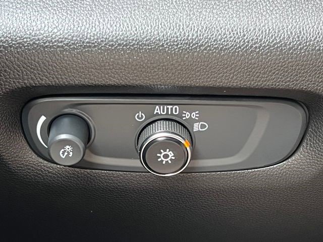Certified 2023 Chevrolet Traverse LT AWD/4WD image 19