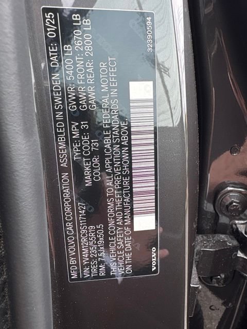 Used 2025 Volvo XC60 B5 Plus w/ Climate Package AWD/4WD image 27