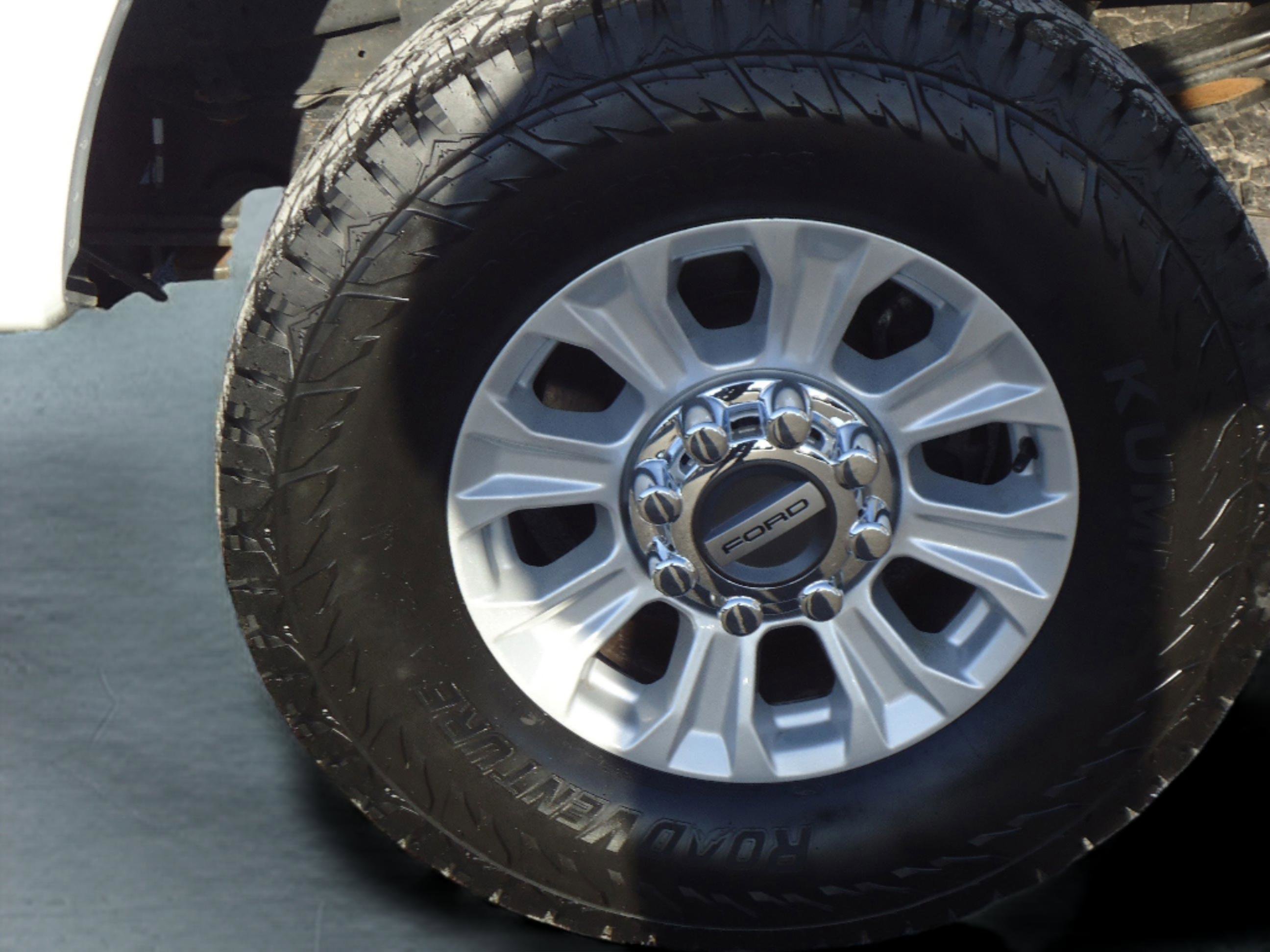 Used 2022 Ford F250 XLT w/ XLT Value Package image 9