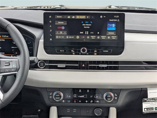 New 2025 Mitsubishi Outlander SEL image 16