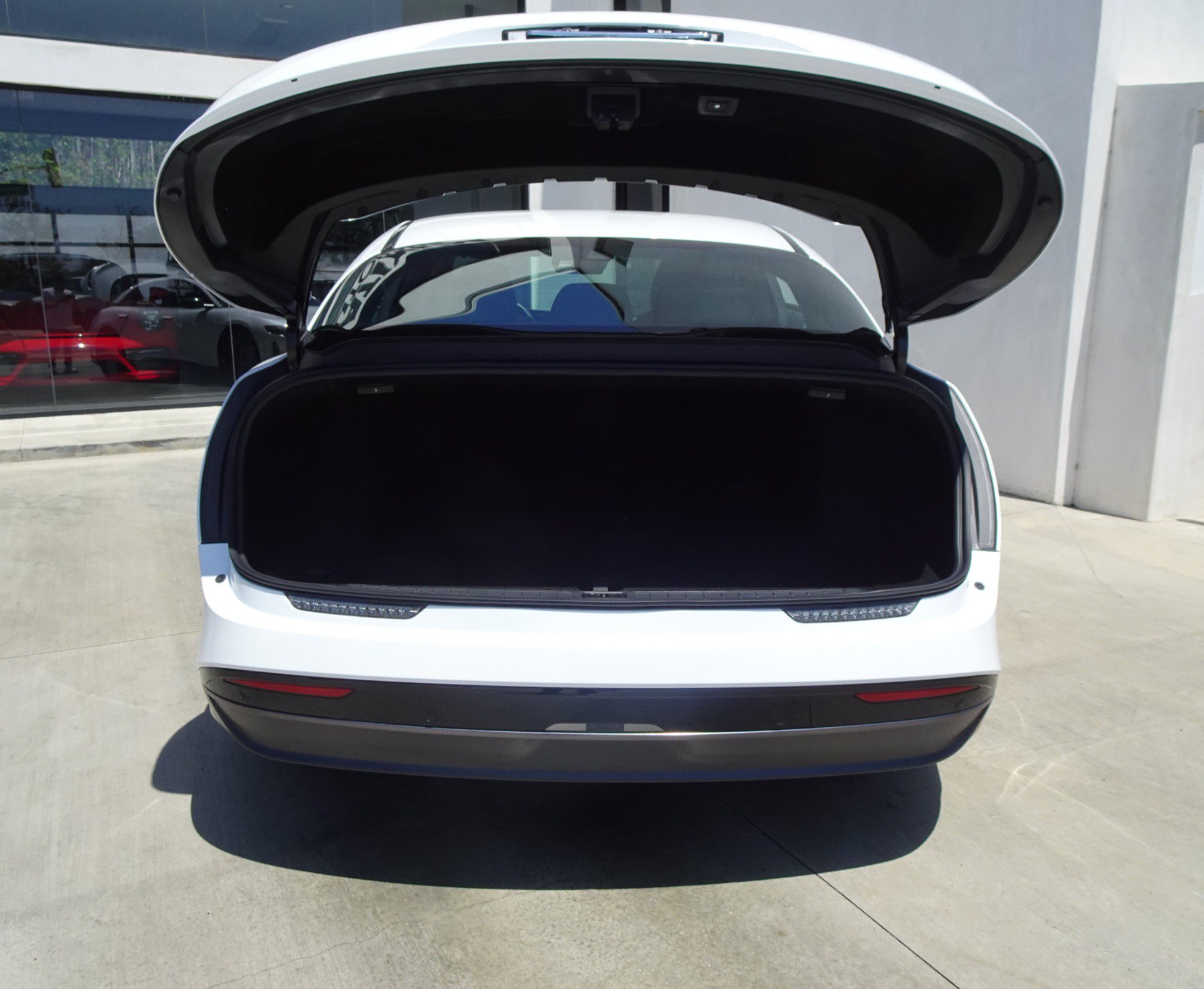 Used 2024 Lucid Air Touring AWD/4WD image 6