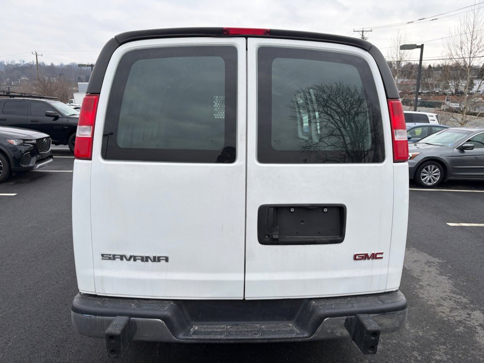Used 2024 GMC Savana 2500 w/ Driver Convenience Package image 18