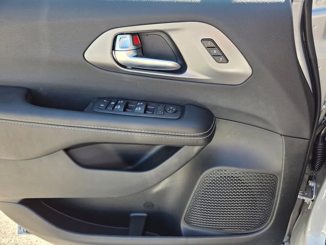 New 2026 Chrysler Pacifica Select FWD image 20