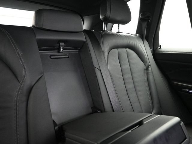 Used 2019 BMW X5 xDrive40i w/ Convenience Package AWD/4WD image 16