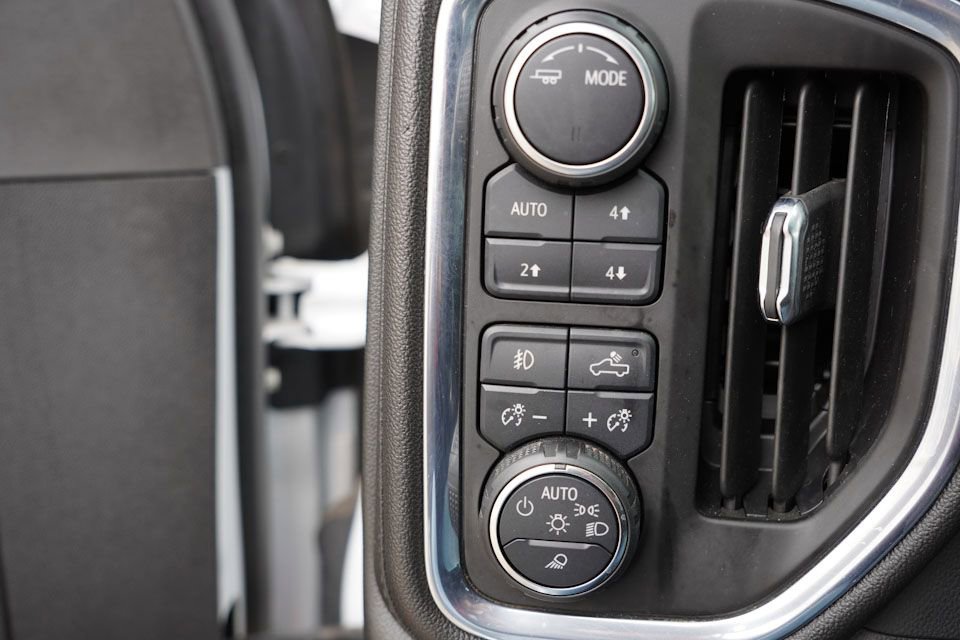 Certified 2022 Chevrolet Silverado 2500 LTZ w/ LTZ Plus Package image 27