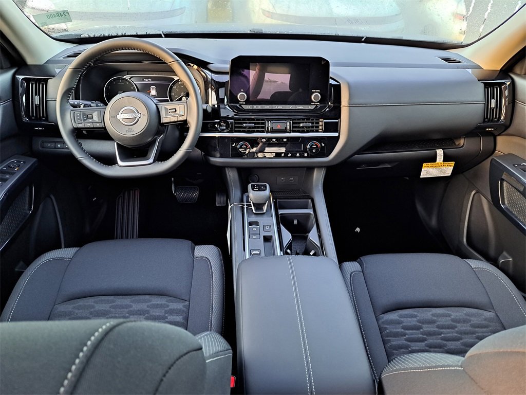New 2025 Nissan Pathfinder SV w/ SV Premium Package image 6
