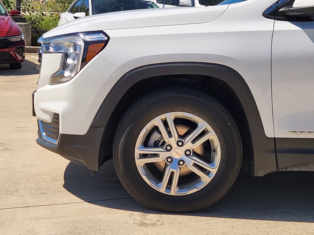 Used 2023 GMC Terrain SLE w/ Driver Convenience Package AWD/4WD image 10
