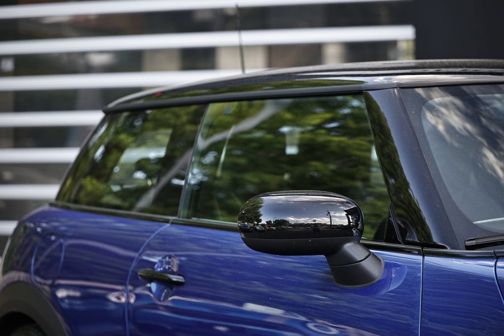 Used 2025 MINI Cooper S FWD image 3