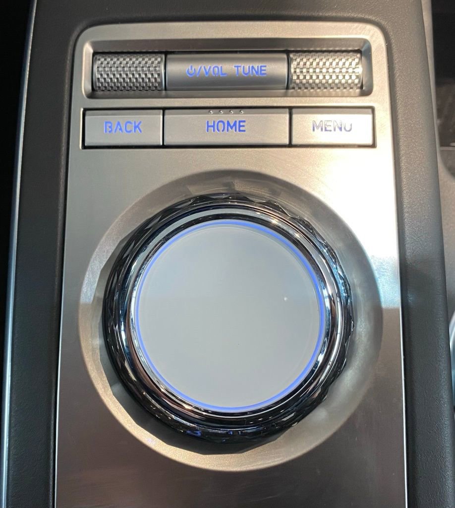 Certified 2025 Genesis GV70 3.5T Sport w/ Sport Advanced Package image 16