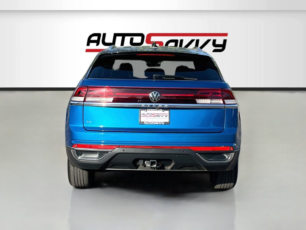 Used 2024 Volkswagen Atlas Cross Sport SE FWD image 6