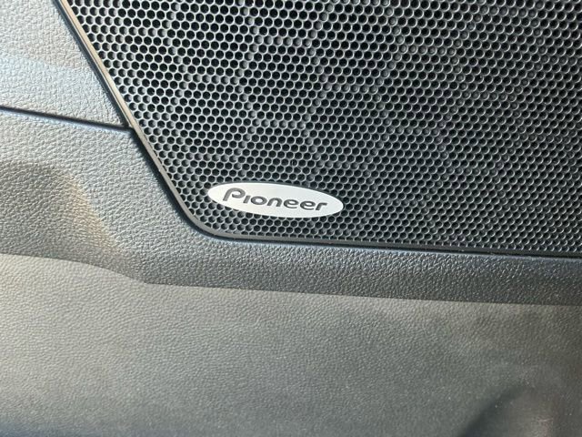 Used 2016 Chevrolet Equinox LTZ w/ Enhanced Convenience Package image 35