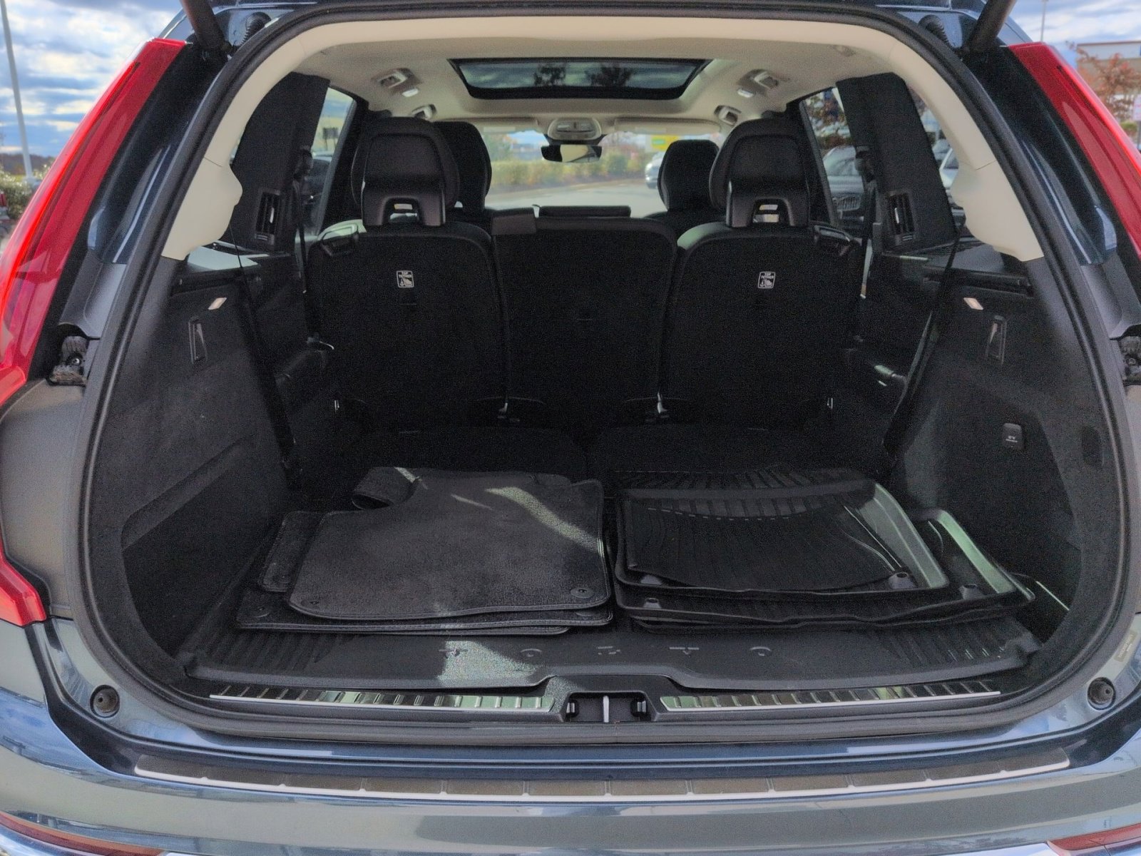 Certified 2023 Volvo XC90 B6 Plus w/ Protection Package Premier image 26