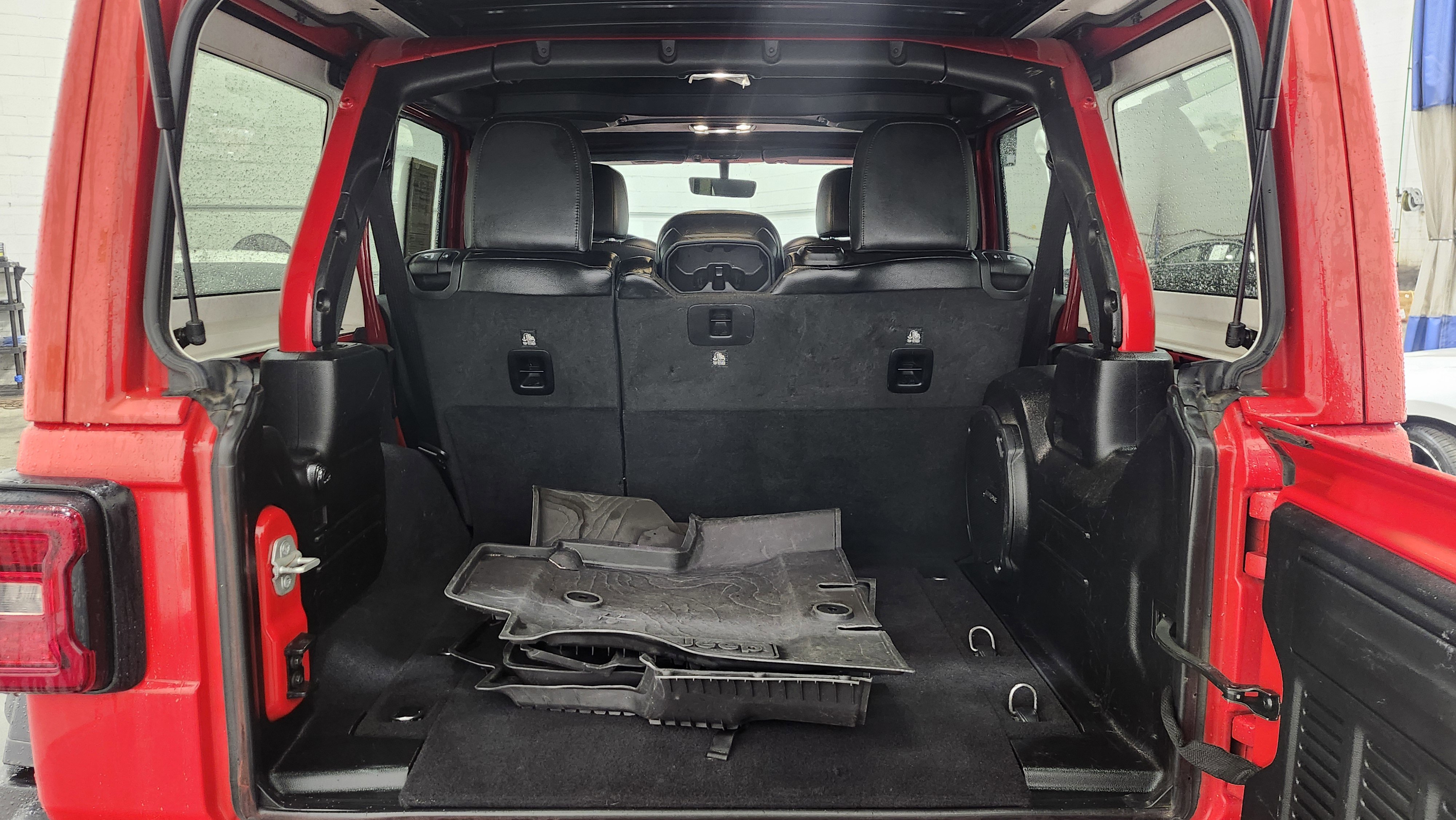 Used 2023 Jeep Wrangler Unlimited Rubicon w/ Xtreme 35 Tire Package image 25