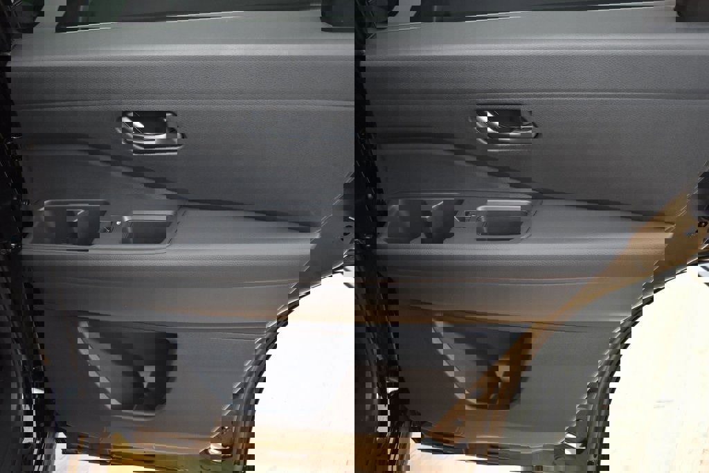 New 2025 Nissan Pathfinder S image 8