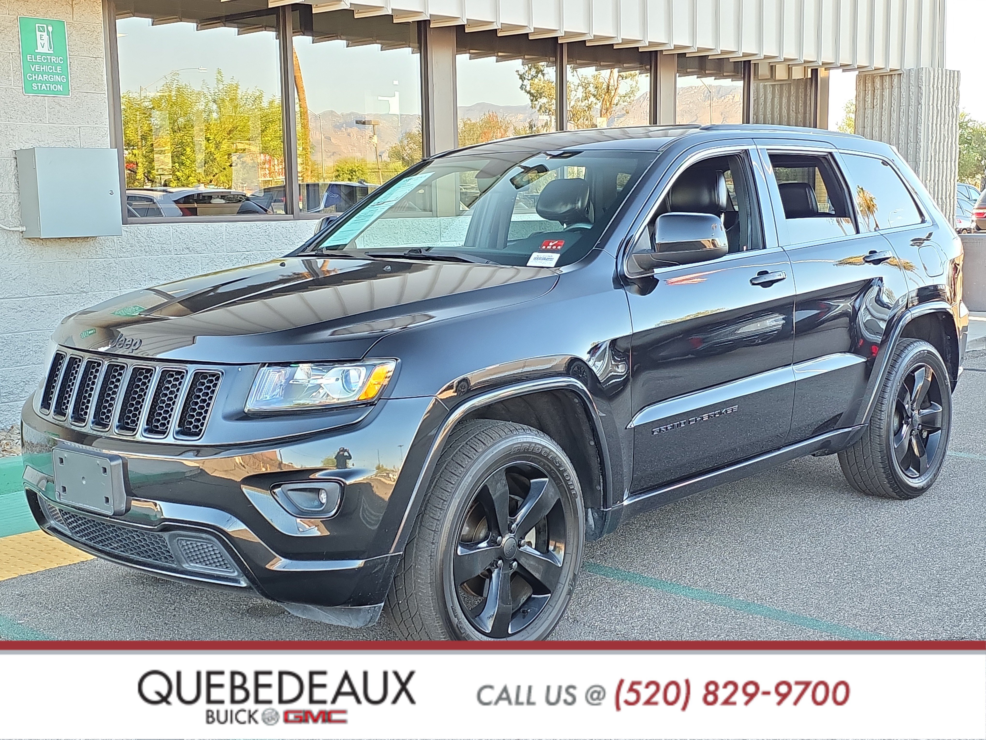 Used 2015 Jeep Grand Cherokee Altitude RWD image 3