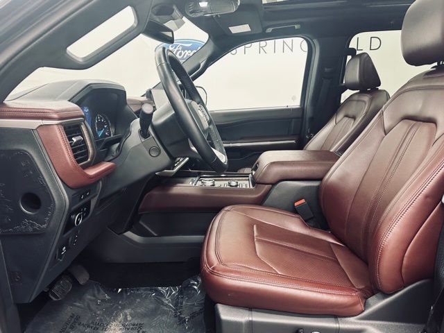 Used 2024 Ford Expedition Limited image 25
