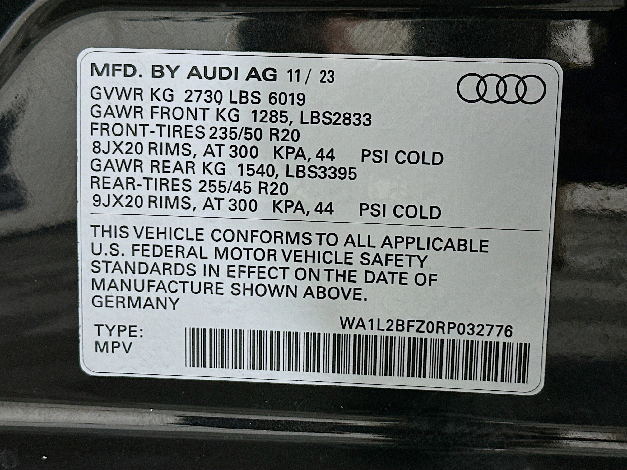 Used 2024 Audi Q4 e-tron Premium Plus w/ Premium Plus image 36