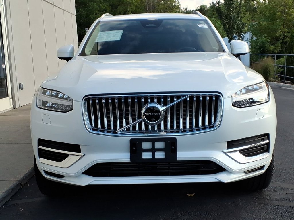 Certified 2024 Volvo XC90 T8 Ultimate w/ Protection Package Premier AWD/4WD image 2