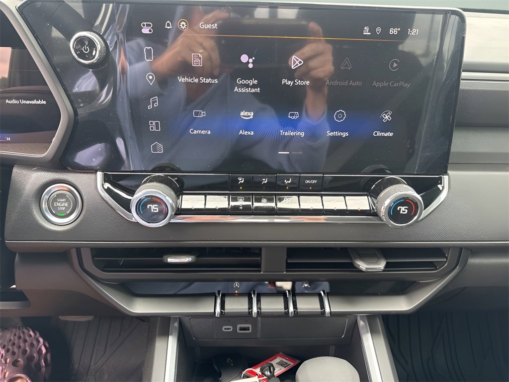 Used 2025 Chevrolet Colorado Trail Boss w/ Midnight Edition image 20