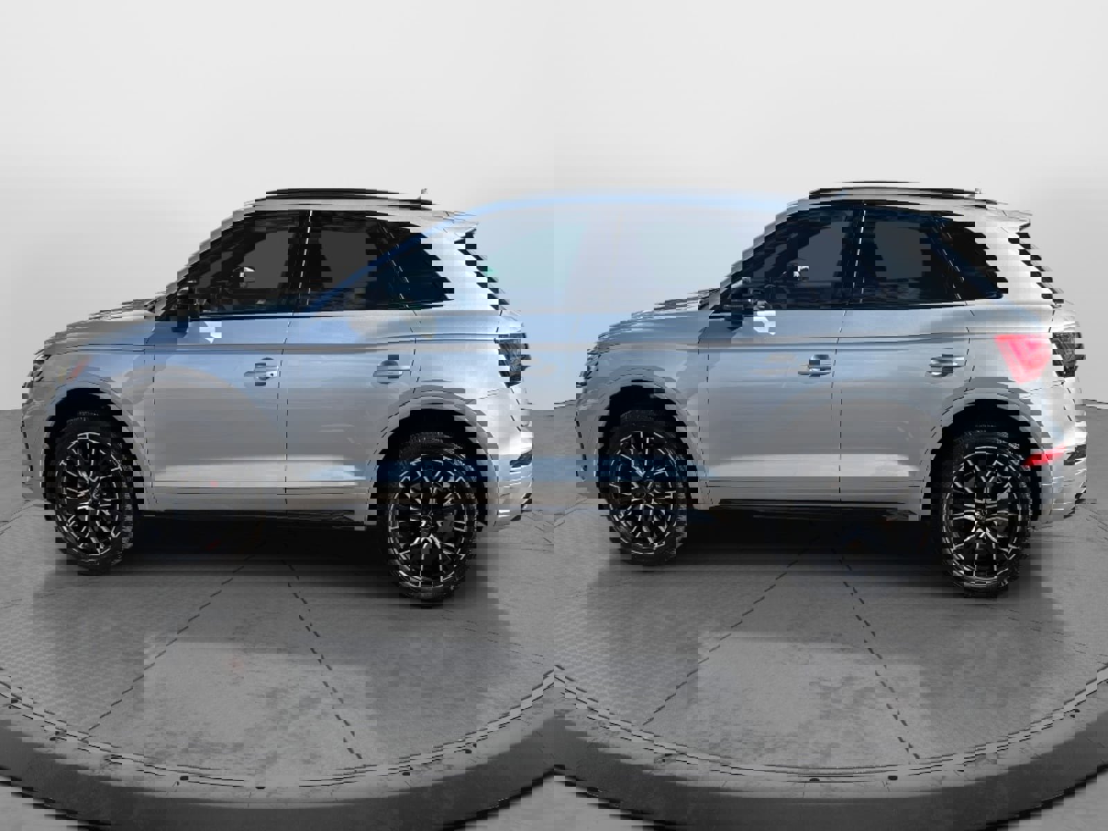 Used 2022 Audi SQ5 Premium Plus image 2