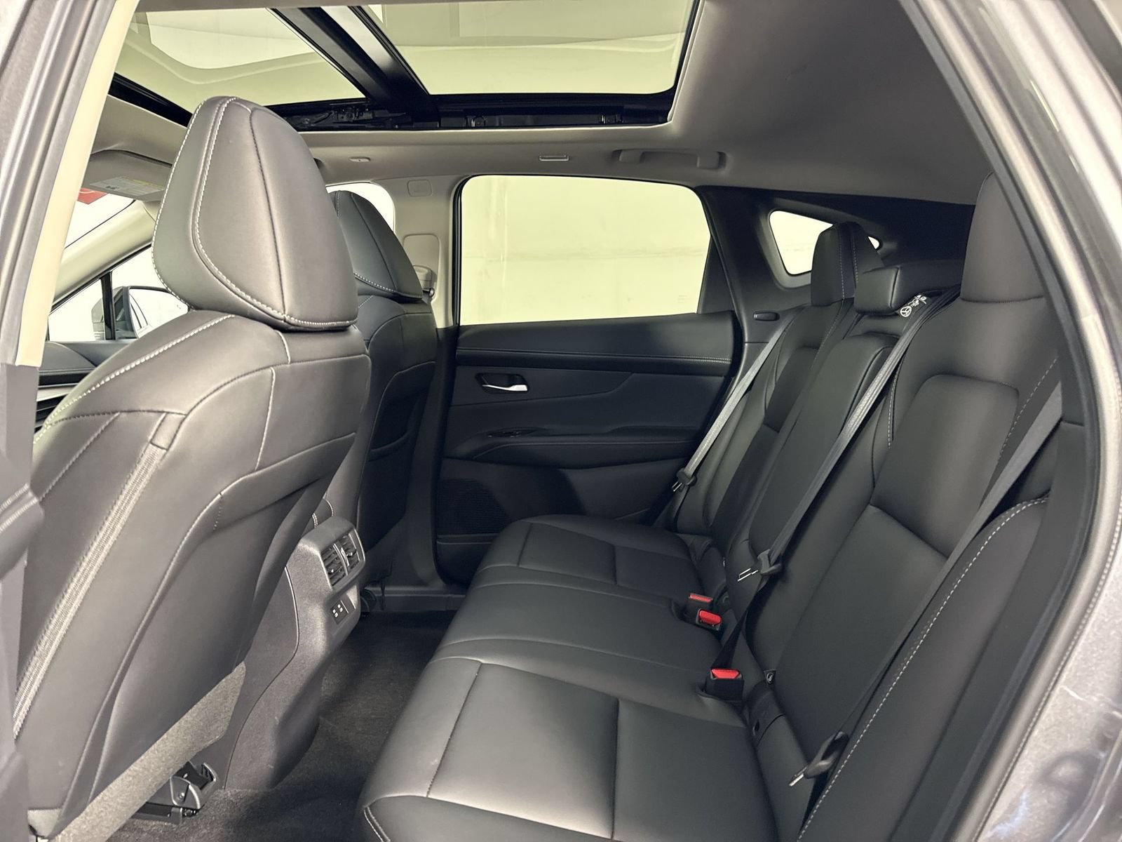 Certified 2025 Nissan Murano SL w/ Cargo Package AWD/4WD image 25