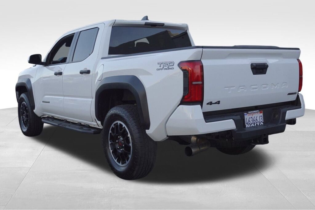 Used 2025 Toyota Tacoma TRD Off-Road image 6