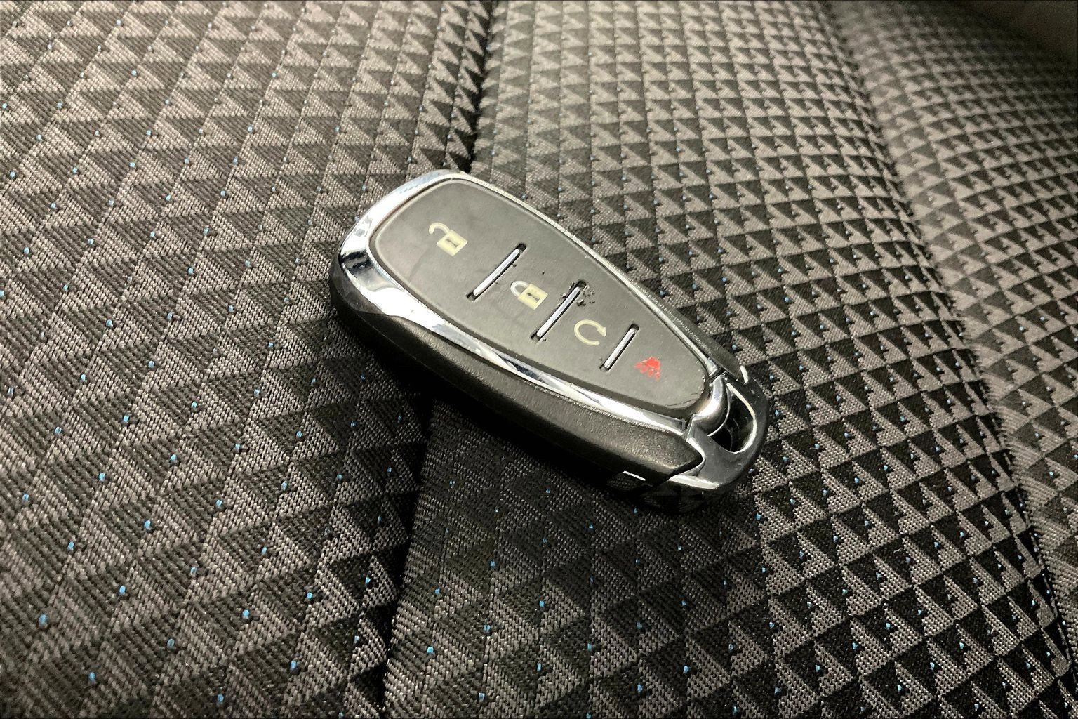 Used 2022 Chevrolet Bolt LT FWD image 32