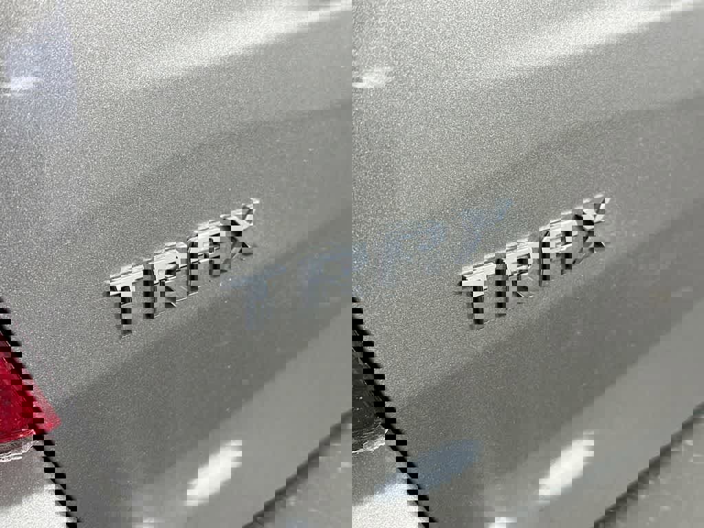 Used 2021 Chevrolet Trax LT w/ Driver Confidence Package image 7