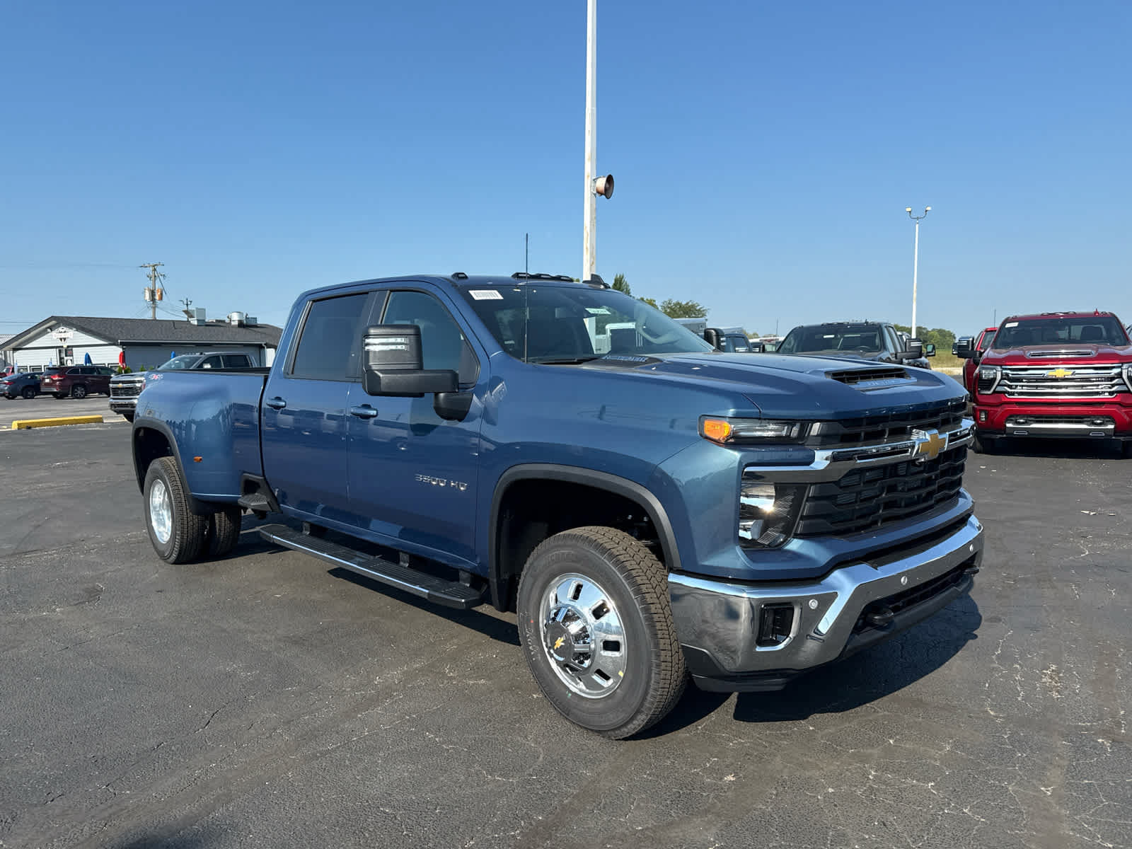 New 2026 Chevrolet Silverado 3500 LT w/ All Star Edition AWD/4WD image 7