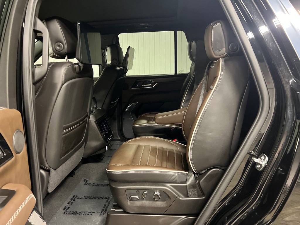 Certified 2026 GMC Yukon Denali Ultimate AWD/4WD image 14