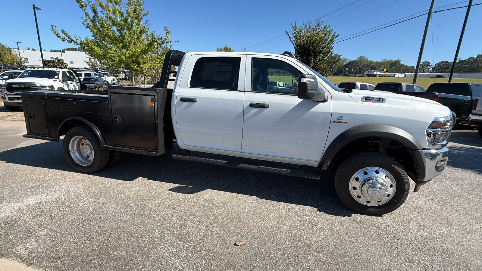 New 2026 RAM 5500 Tradesman w/ Chrome Appearance Group AWD/4WD image 7