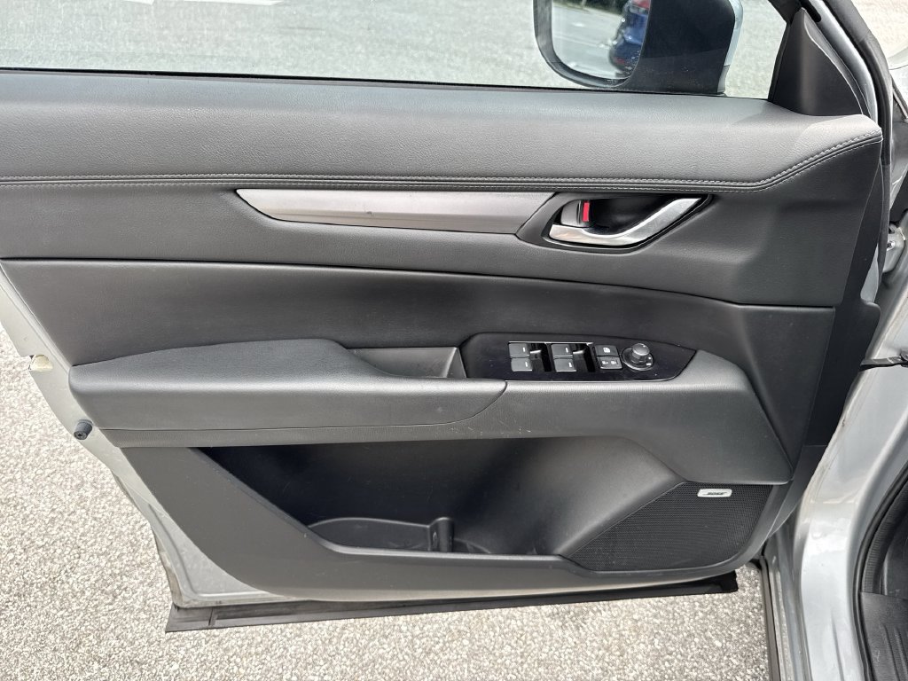 Used 2019 MAZDA CX-5 Touring FWD image 39
