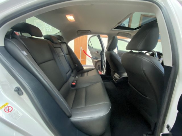 Used 2018 Lexus IS 300 AWD image 12