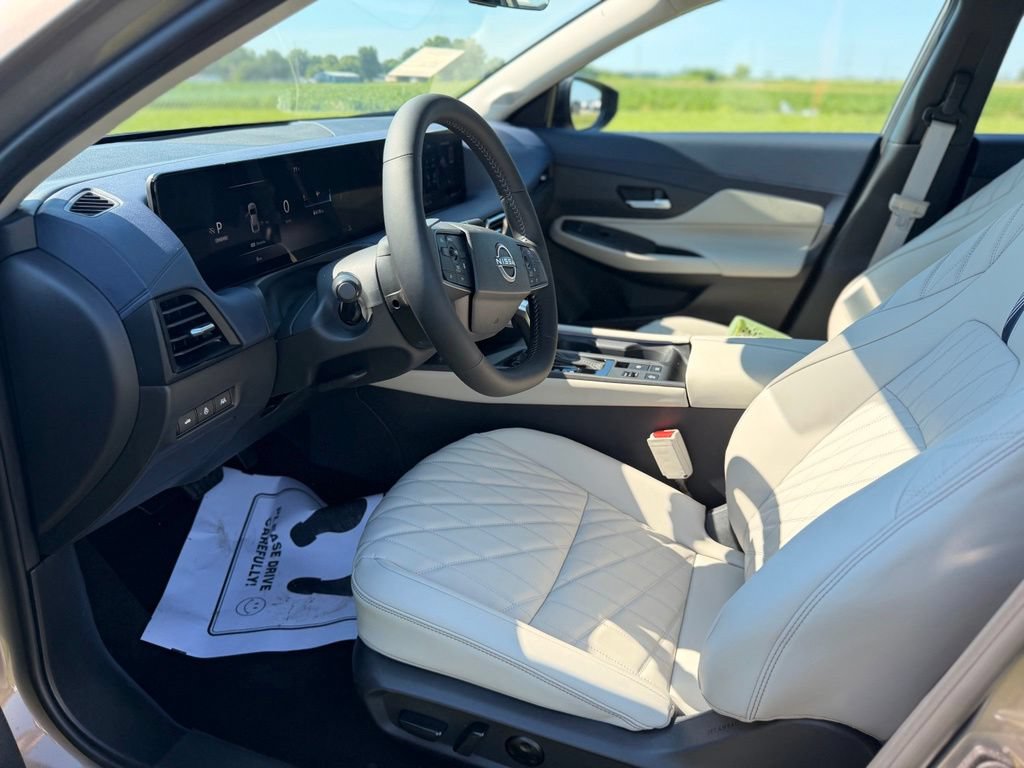 New 2026 Nissan Sentra SL w/ Floor Mat Package FWD image 9