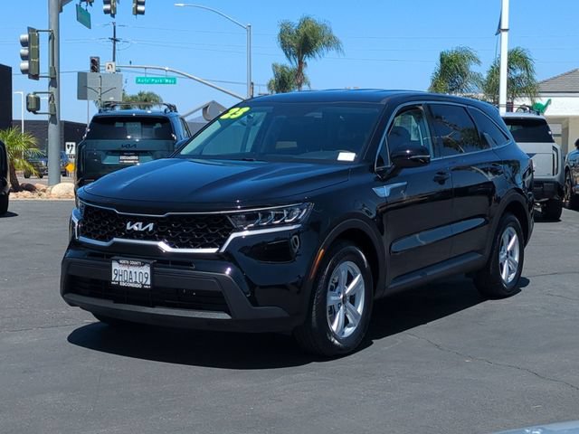 Used 2023 Kia Sorento LX FWD image 7
