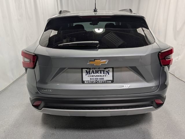 New 2026 Chevrolet Trax LT w/ Sunroof Package FWD image 4