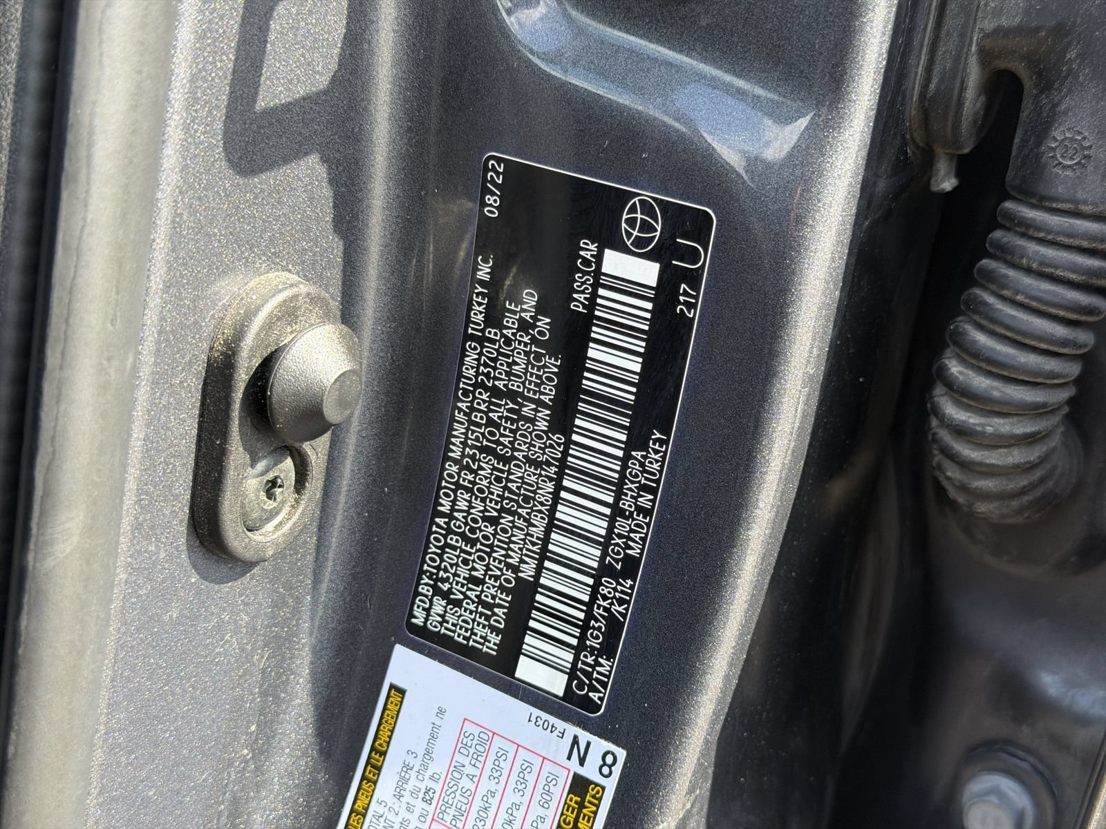 Used 2022 Toyota C-HR XLE FWD image 35