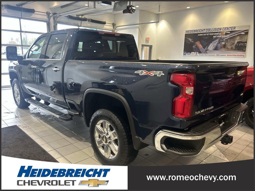 Used 2023 Chevrolet Silverado 2500 LTZ w/ LTZ Convenience Package image 5