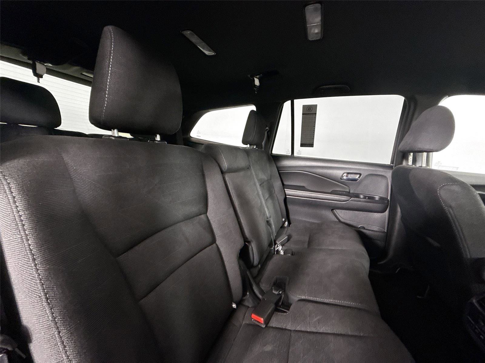 Used 2022 Honda Pilot Sport image 36